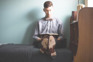 子どもが読書をする際の最適な距離は何センチ？