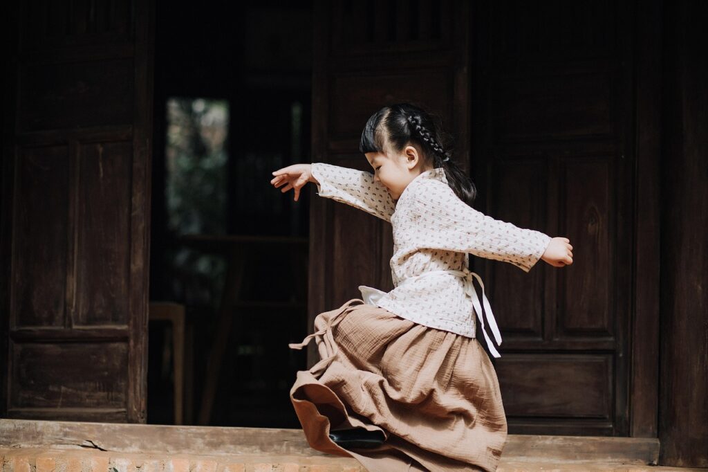 子どもがドライアイになるとまばたきが減る原因は？