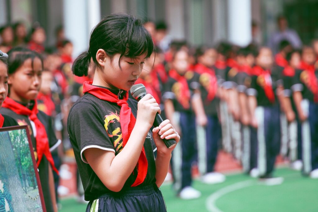 小学生のドライアイの症状をわかりやすく教えてください？