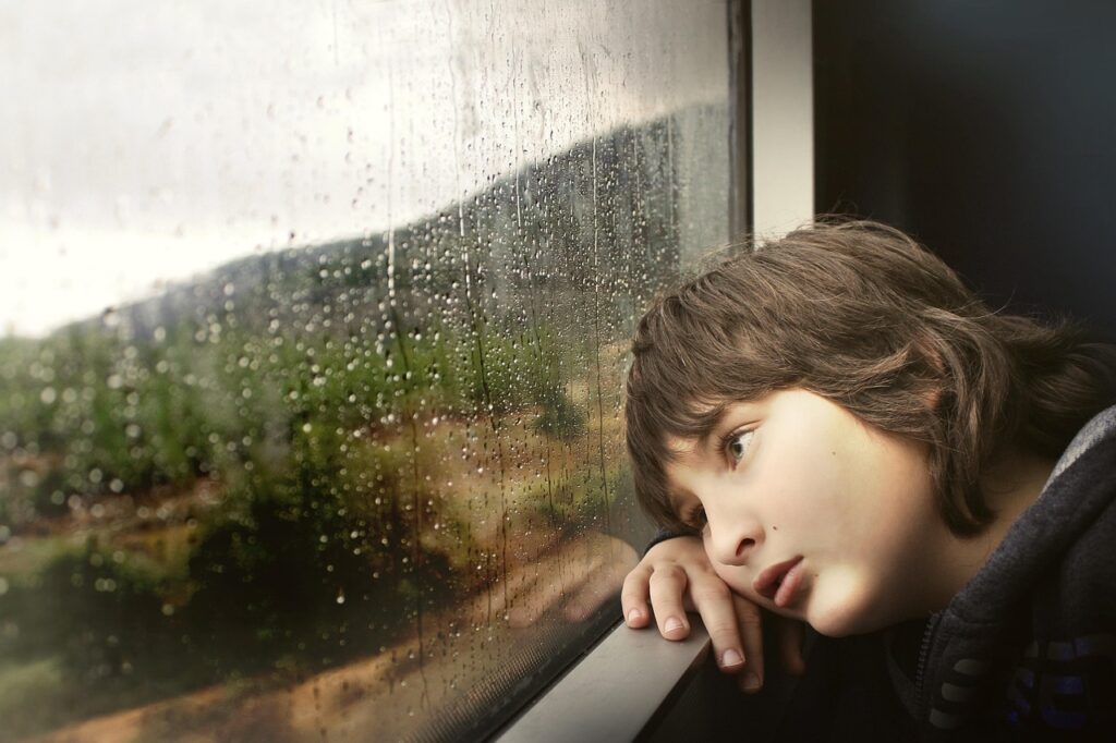 子どもの目の疲れを軽減するための生活改善方法は？