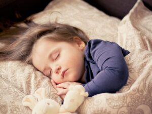 子どもが目がぼやける時の自宅ケア方法は？