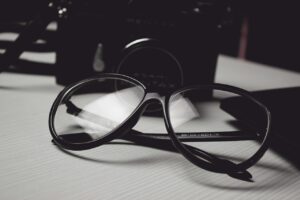 子供の眼鏡は眼科で選ぶべき？眼鏡屋との違いは何？
