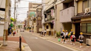 小学生の視力低下を早く止めたいときに知っておくべき対策は？